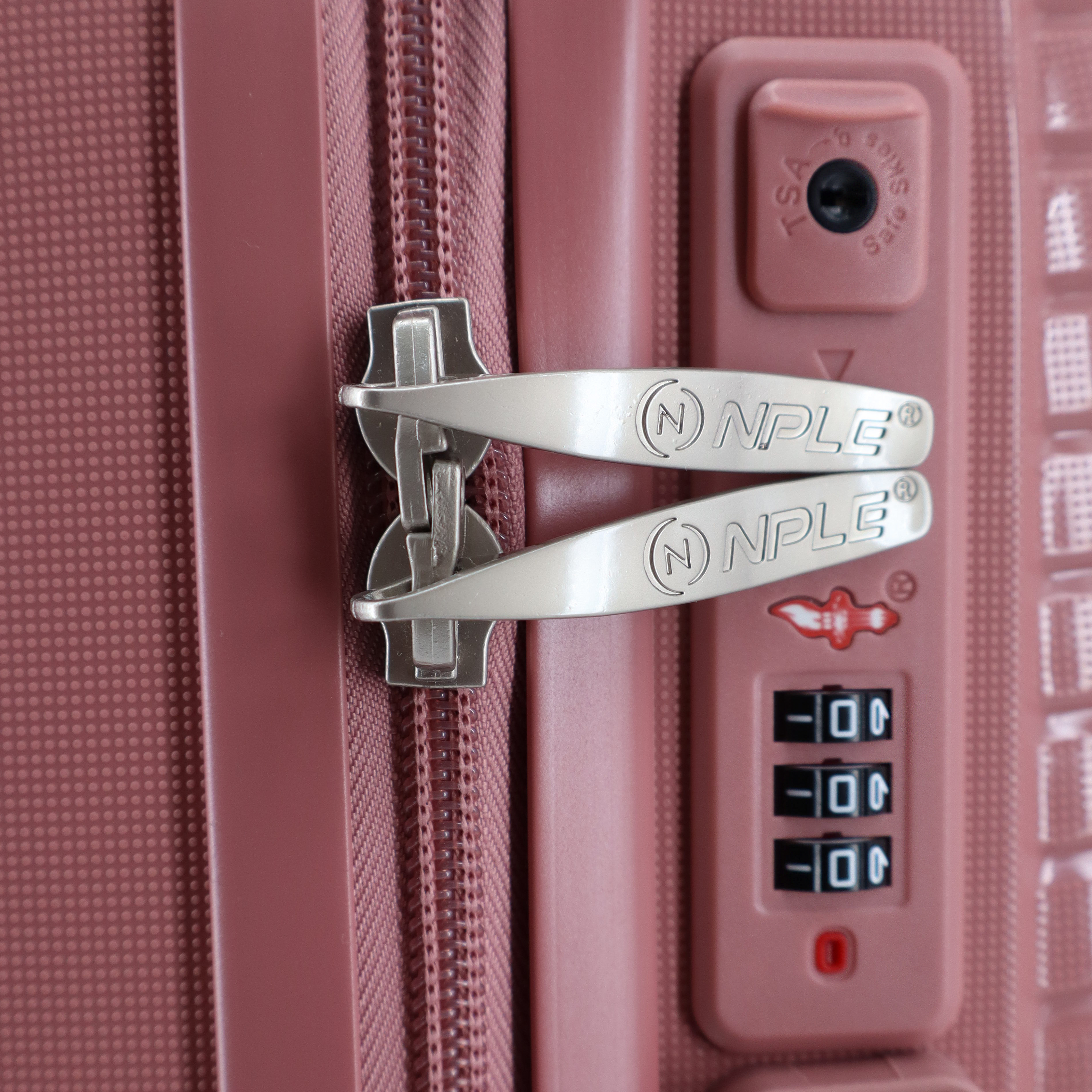 SOLID. VALIGIA L ESPANDIBILE 