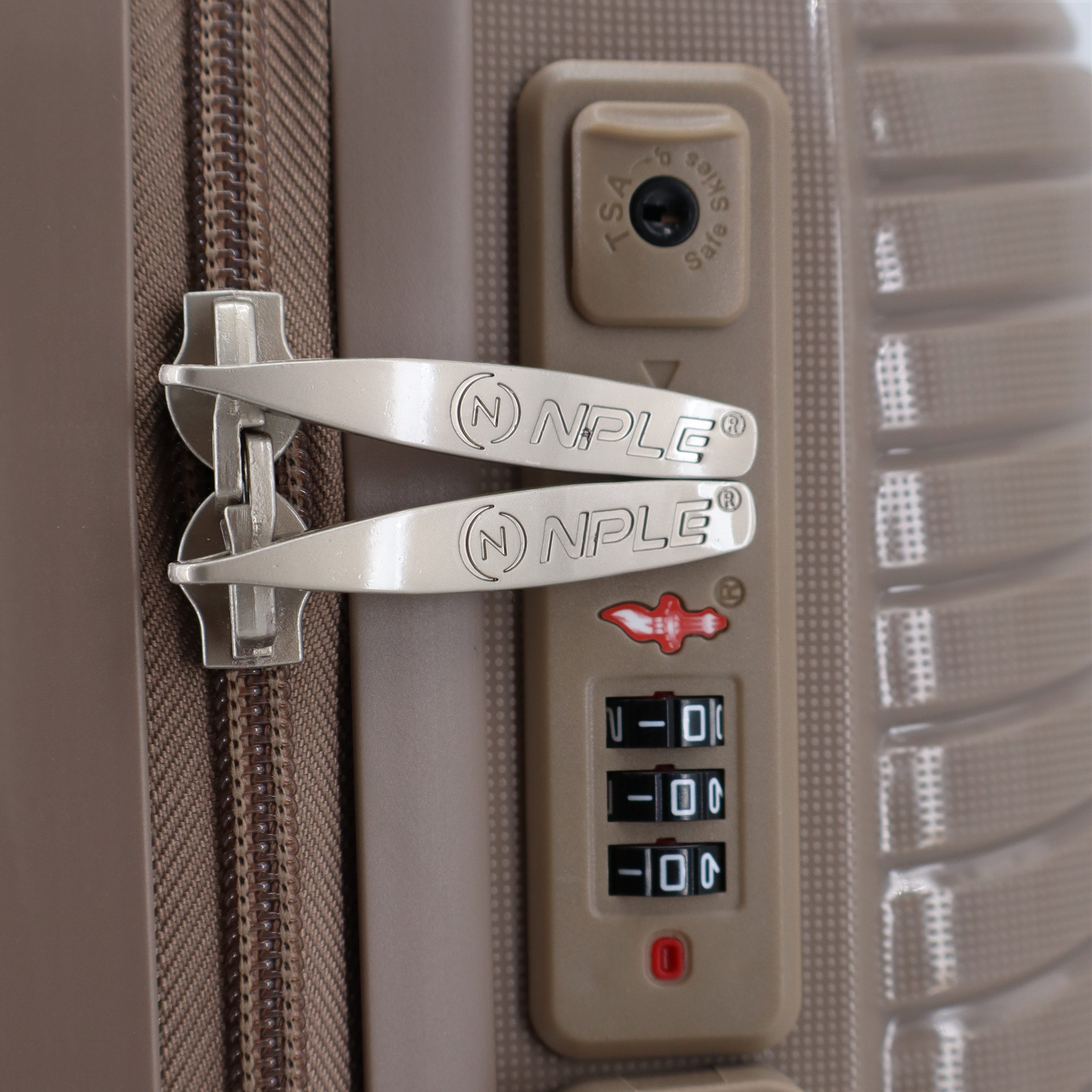 SOLID. VALIGIA L ESPANDIBILE 